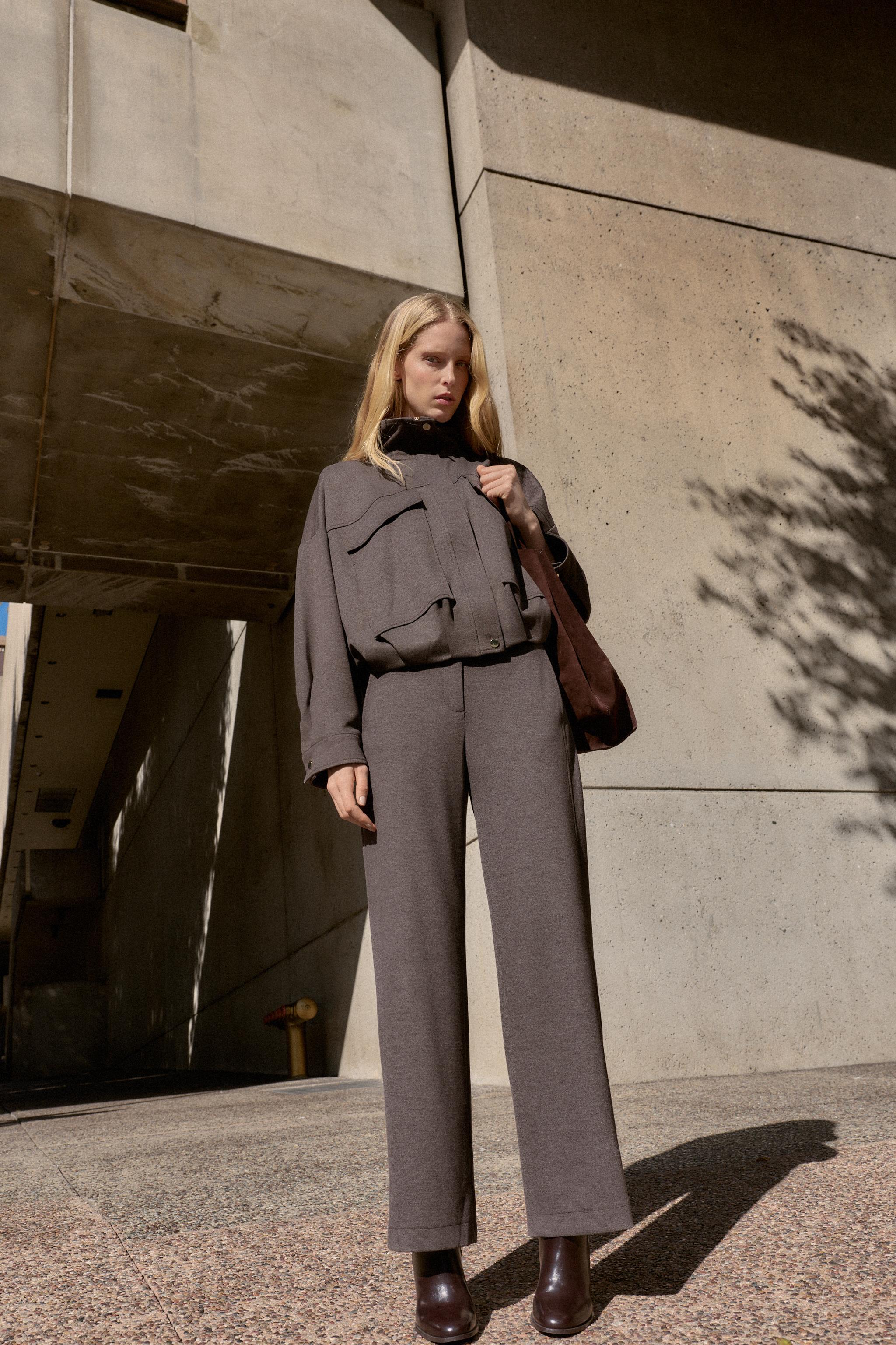 HIGH-WAISTED STRAIGHT LEG PANTS